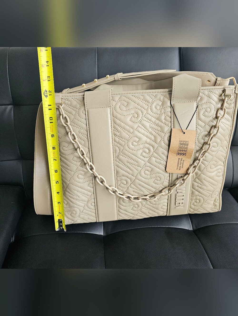 BNWT Beige Quilted Tote Bag with Chain and Adjustable Strap - Picture 9 of 10